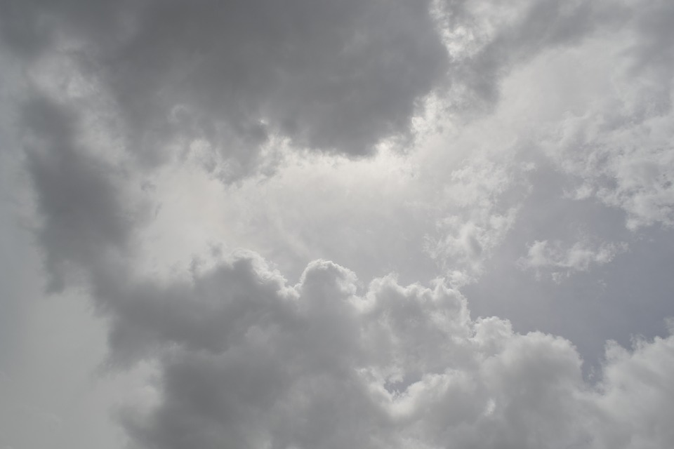 clouds-2855991_960_720.jpg